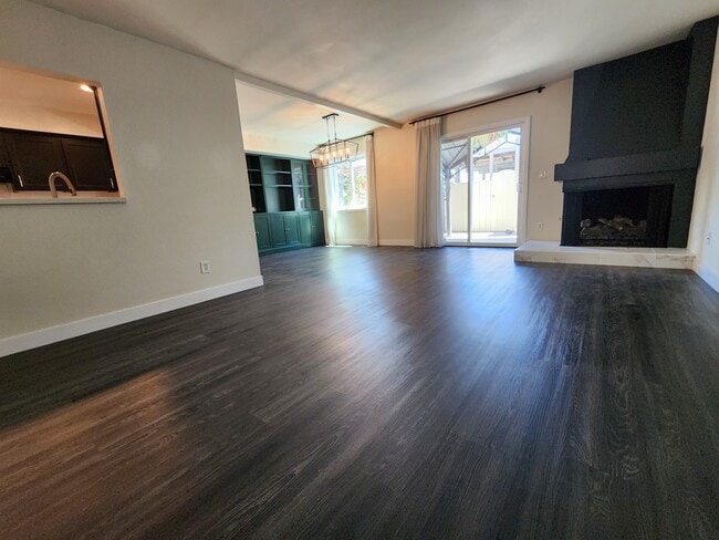 Building Photo - 4030 Mt Acadia Blvd