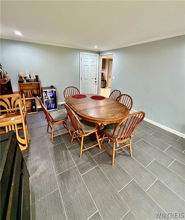 Building Photo - 260 Argus Dr