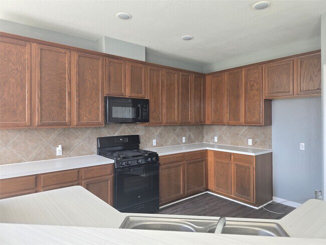 Building Photo - 5210 Benton Dr