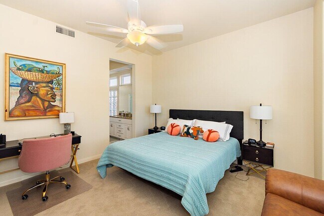Building Photo - 37948 Breeze Way