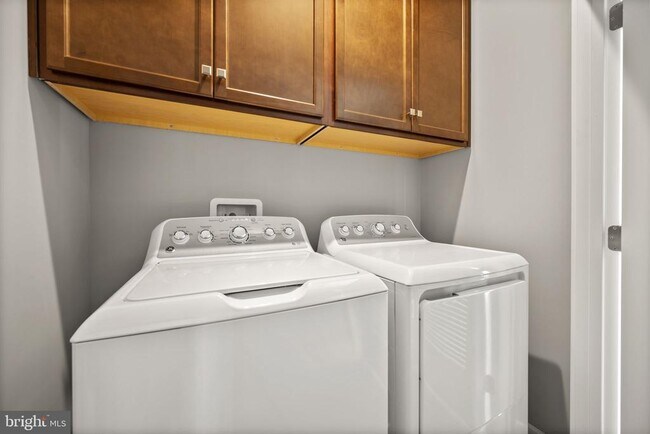 Building Photo - 171 WOODGATE Cir