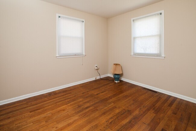 Building Photo - Ranch home near Christiana Hospital - COMI...