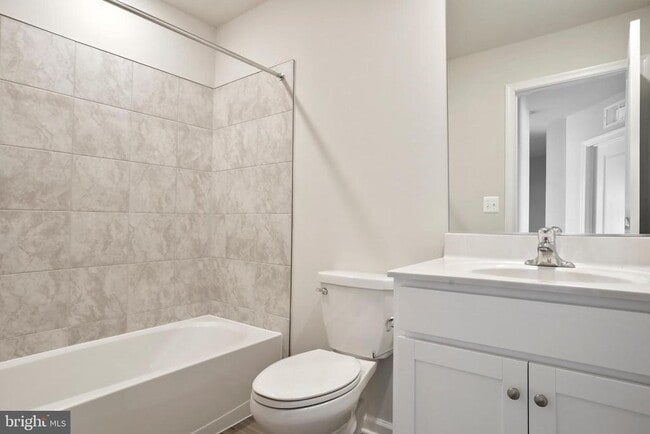 Building Photo - 131 Kinkade Ct