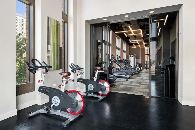 Building Photo - 350 N Desplaines St