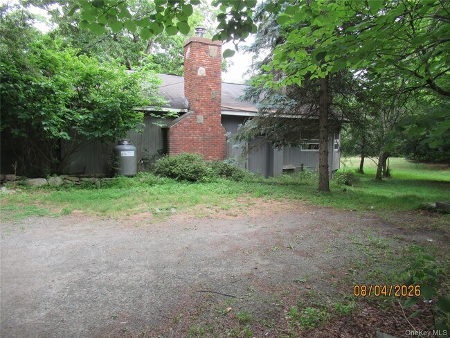 Building Photo - 463 Mountain Rd