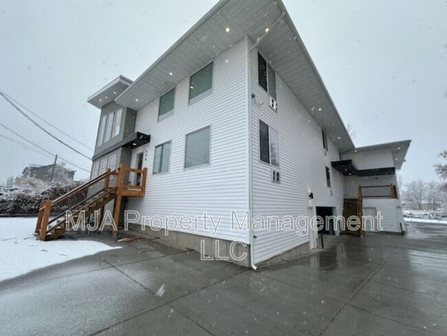 Building Photo - 500 East Fort Union Blvd