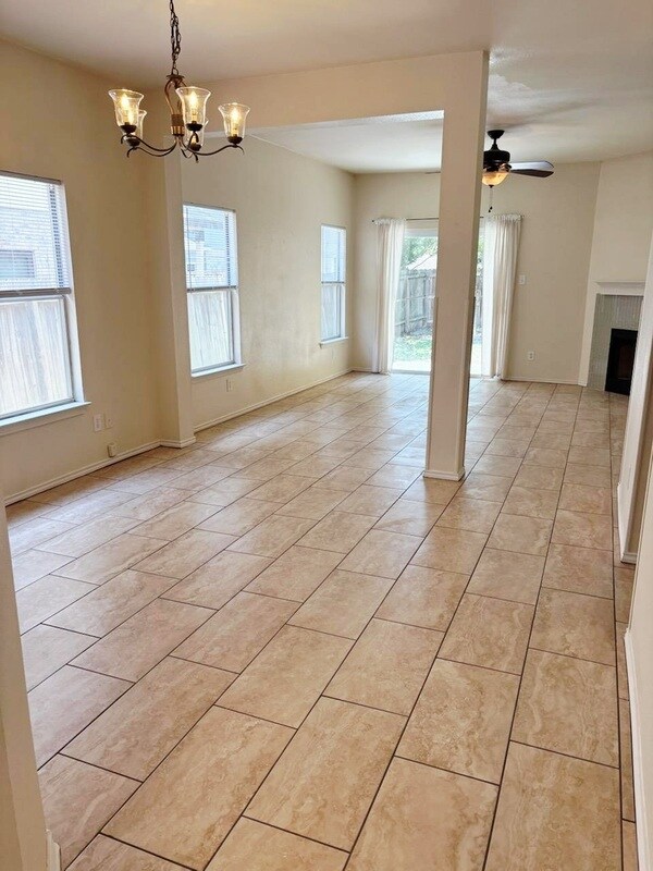 Building Photo - 1311 Hazelbury Ln