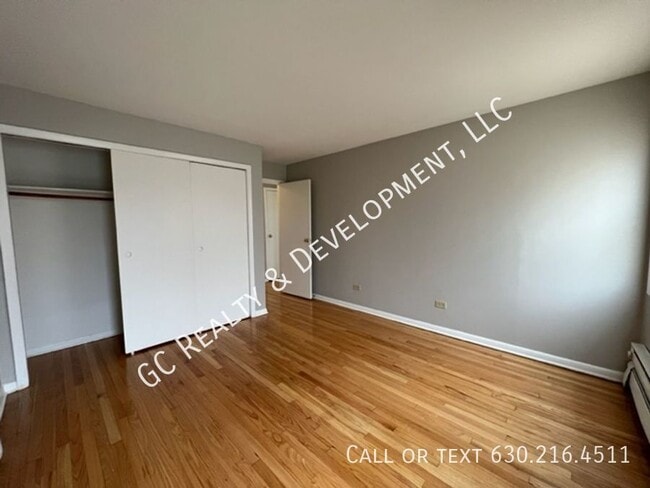 Building Photo - 263 Uteg St