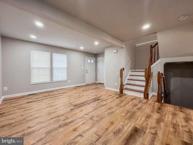 Building Photo - 6337 Littlefield Ct