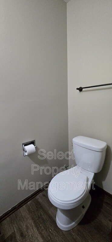 Building Photo - 3519 Shoaff Park River Dr