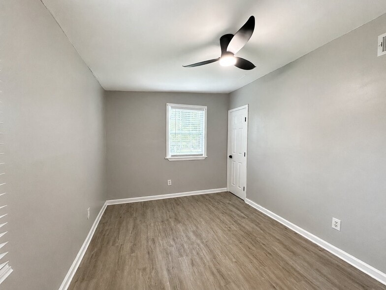 Building Photo - 1672 Thornton Pl SW