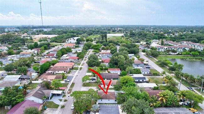 Building Photo - 6039 SW 38th St