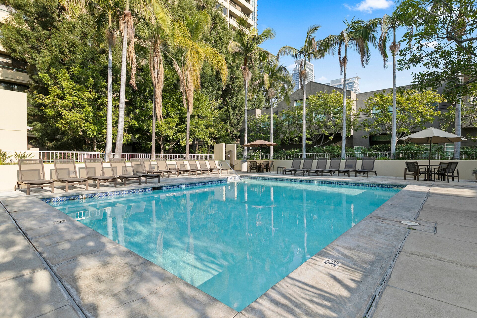 Community Pool - 600 W 9th St