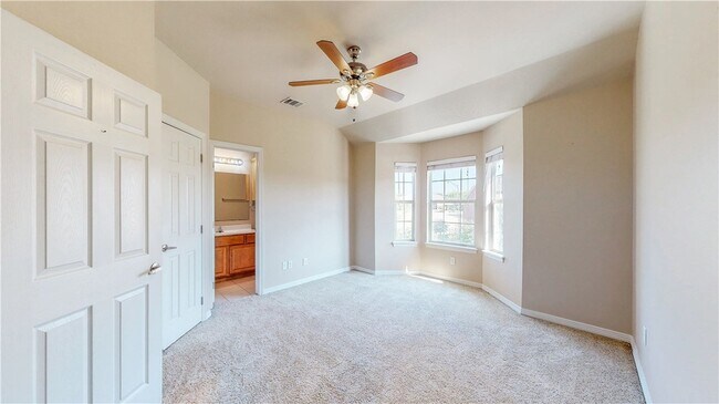 Building Photo - 305 Holleman Dr E