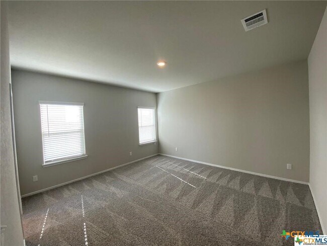 Building Photo - 2445 Ayers Dr