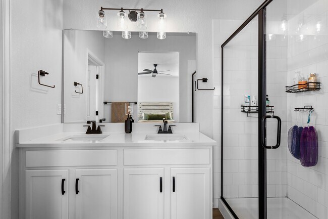 Building Photo - 1623 S Andes Cir