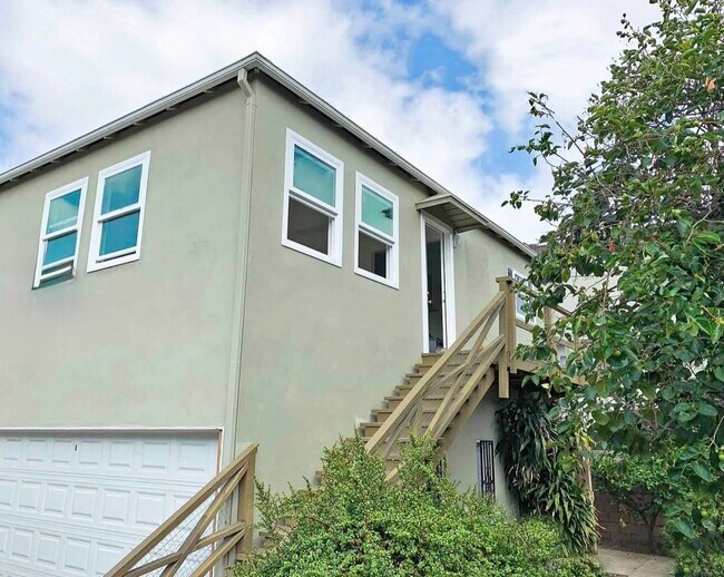 Front of Property - 1312 S Victoria Ave
