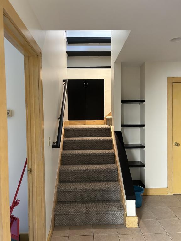 Building Photo - 715 Hampton St