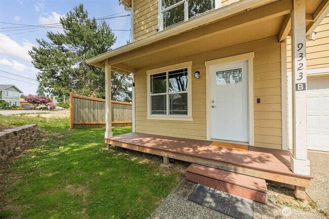 Building Photo - 9323 4th Ave W