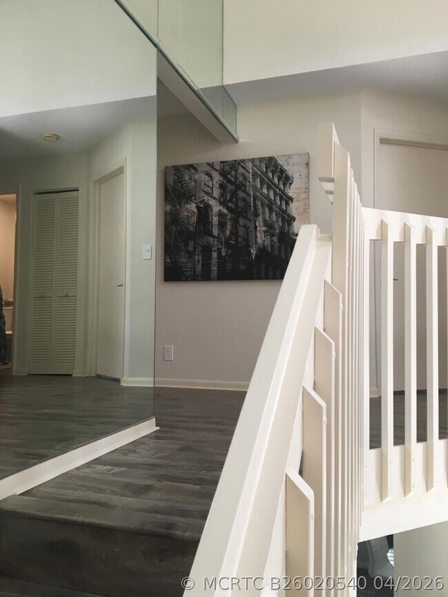 Building Photo - 7770 La Mirada Dr
