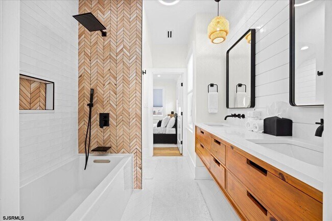 Building Photo - 31 Seaside Ct