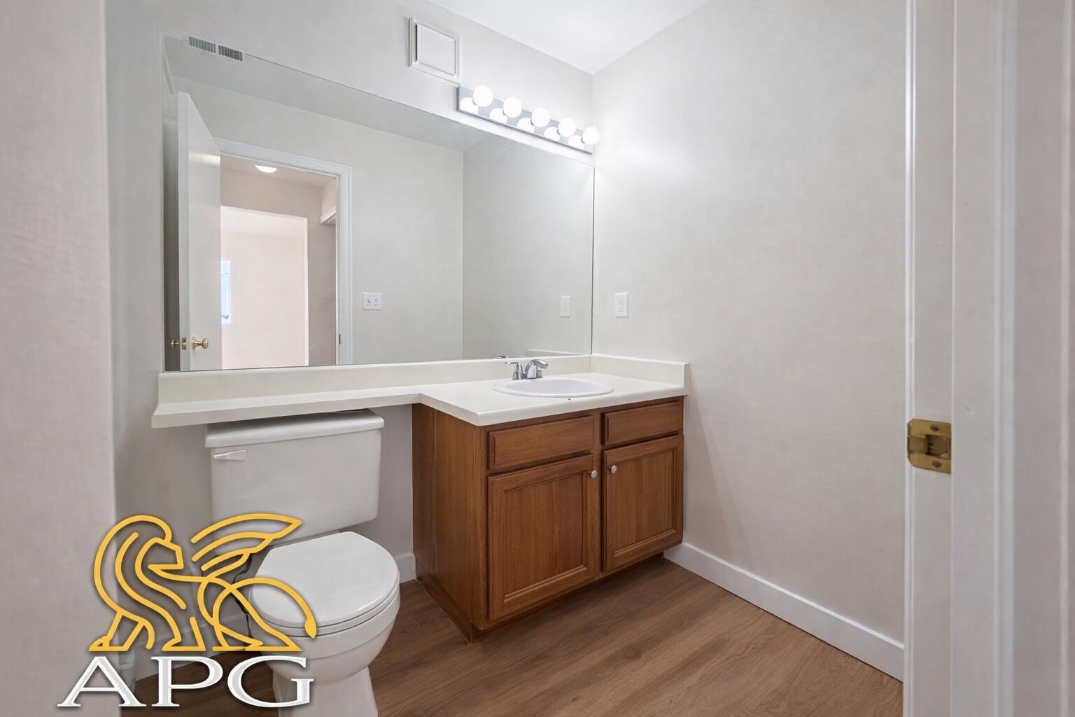 Building Photo - 1070 Acapulco Ct