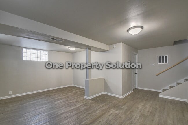 Building Photo - 1330 Cass St
