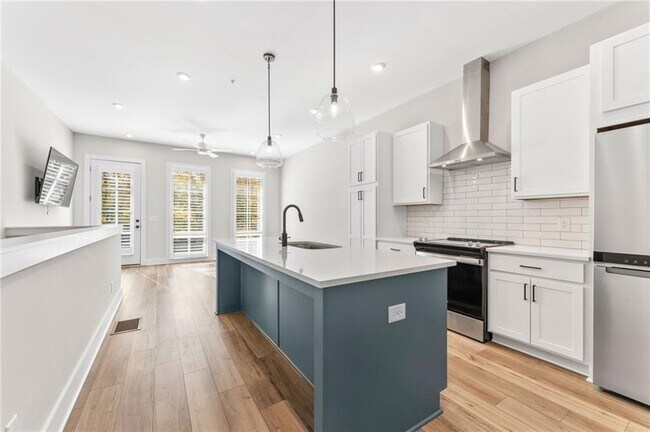 Building Photo - 1272 Longreen Ter NW