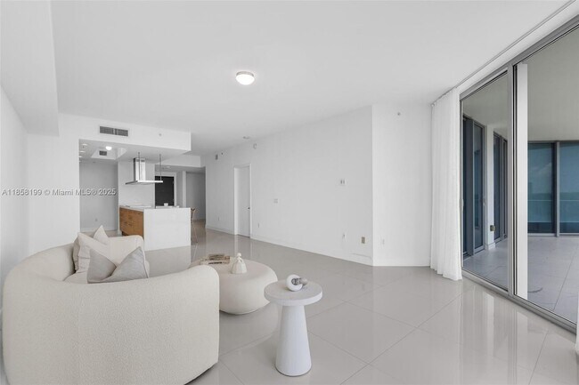 Building Photo - 17111 Biscayne Blvd