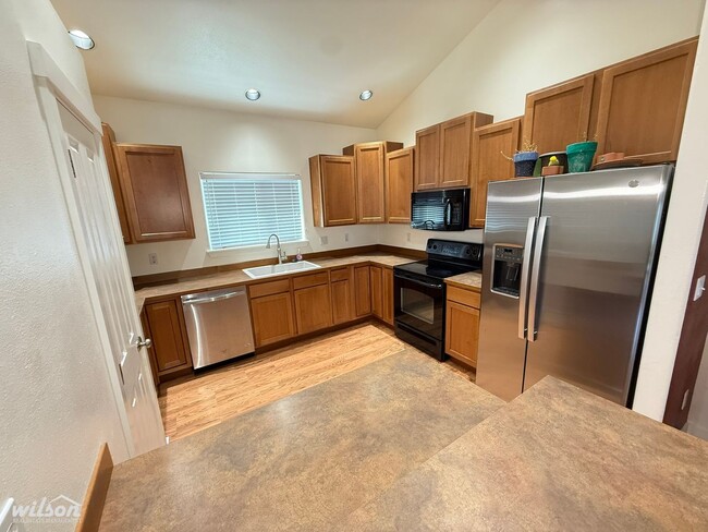 Building Photo - 1501 S 71st Ave