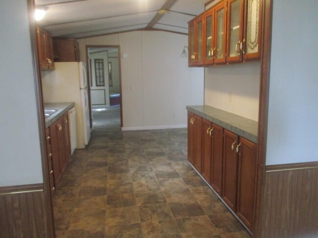 Building Photo - 40 Yoakum Cir