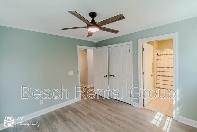 Building Photo - 516 Hillside Dr S