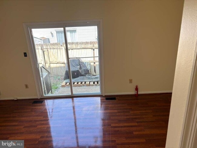 Building Photo - 3021 S Grove