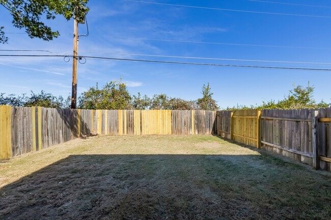 Building Photo - 2501 Schwald Rd