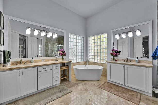 Building Photo - 8652 Lewis River Rd