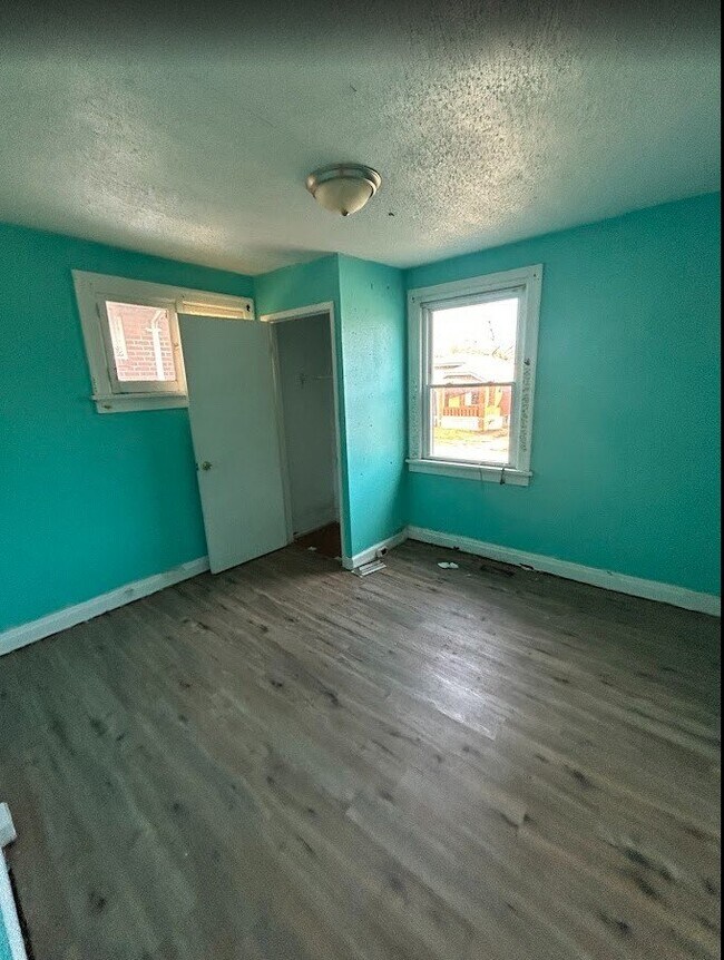 Building Photo - 8315 Eton Pl