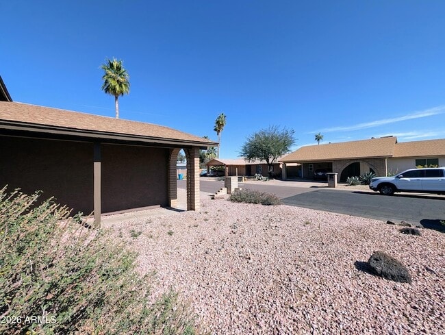 Building Photo - 10044 N 39th Ln