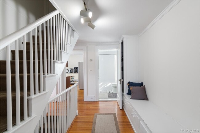 Building Photo - 38 Forest Ave