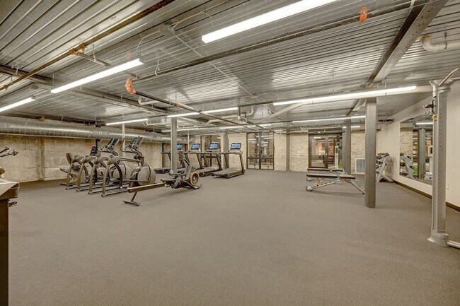 Building Photo - 1011 W Juneau Ave