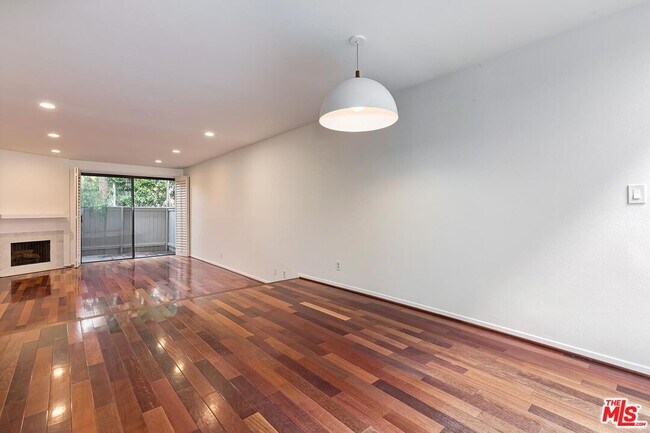 Building Photo - 1013 21st St