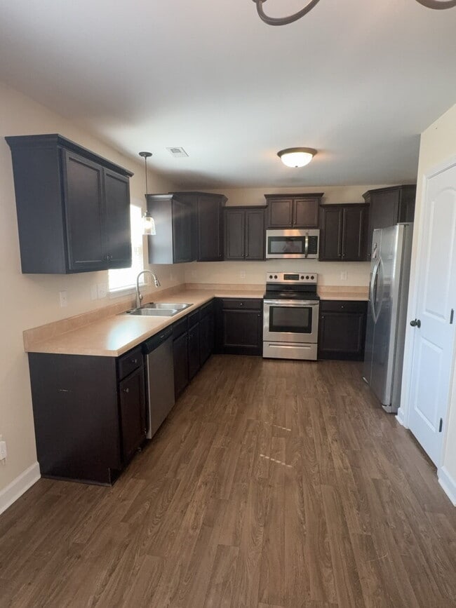 Building Photo - 101 Barnhouse Rd