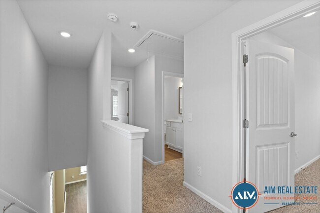 Building Photo - Spacious and Modern 4BR Home in Millstone ...