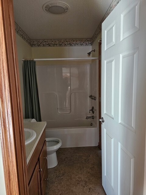 Full Bath #2 - 1009 Woodland St SW