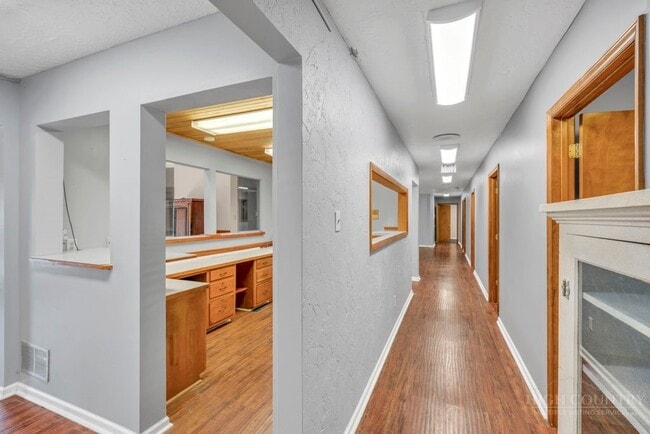 Building Photo - 483 NC-105 Extension