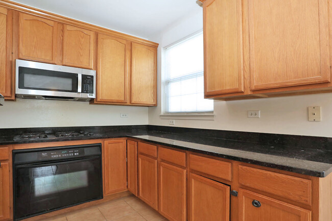 Building Photo - 1359 Scarboro Rd