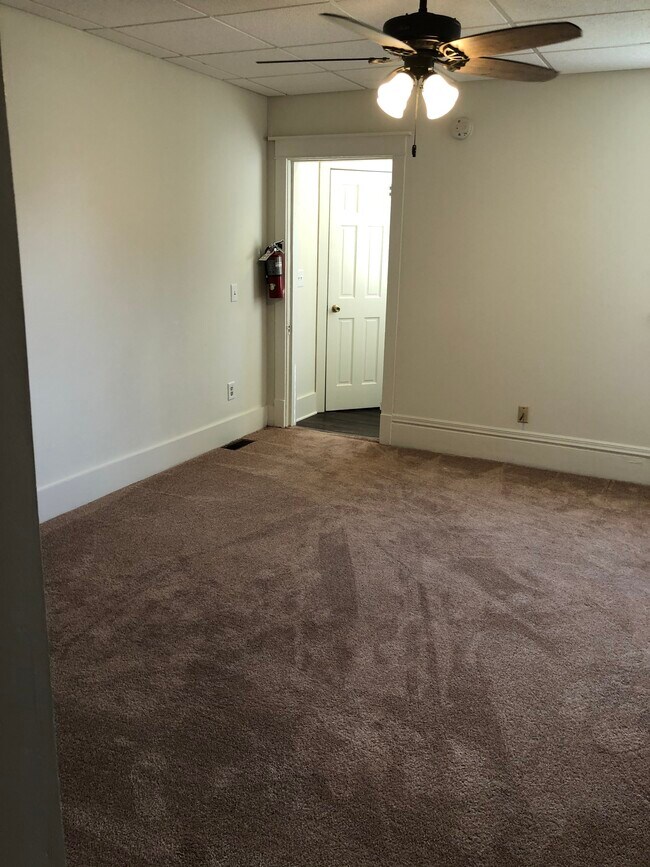 Living room - 517 Iowa Ave