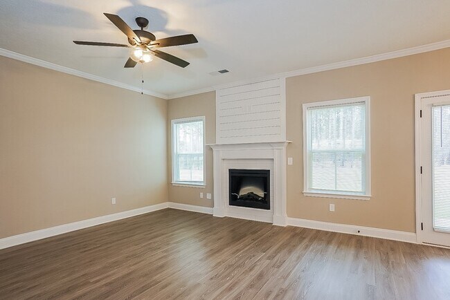 Building Photo - Beautiful 4 Bedroom Home in Grovetown, GA