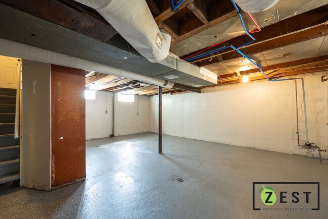 Building Photo - OPEN HOUSE SATURDAY JANUARY 4th 1pm to 1:30pm