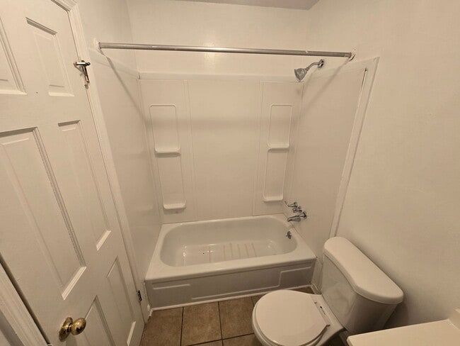 Building Photo - Is It Durham or Chapel Hill? Amazing Locat...