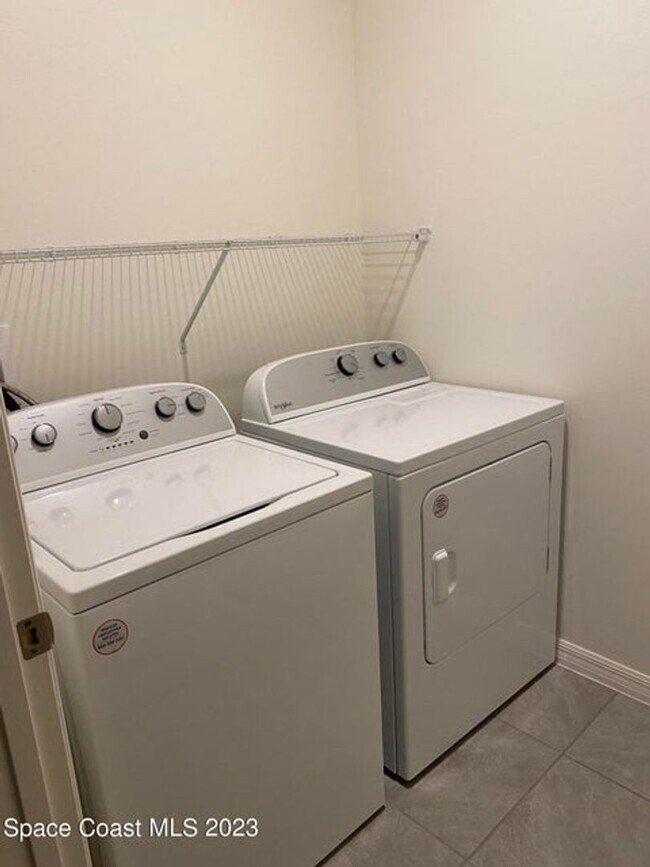 Building Photo - Charming SFH in Cypress Bay Preserve